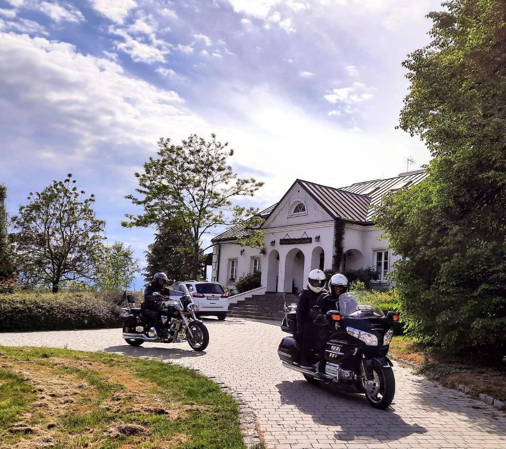 Przybysławice Dwor Na Wichrowym Wzgorzu B&B 외부 사진