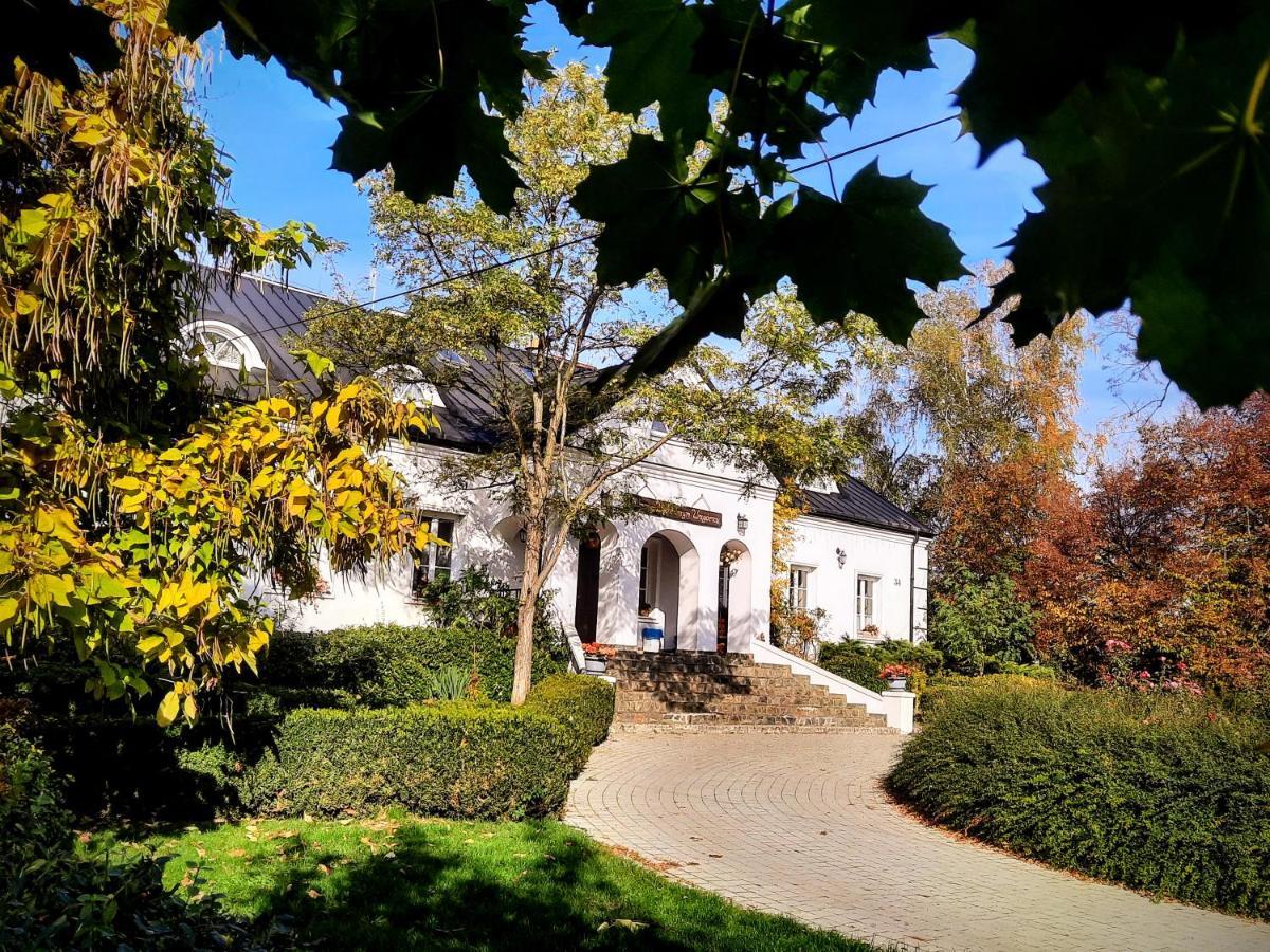 Przybysławice Dwor Na Wichrowym Wzgorzu B&B 외부 사진