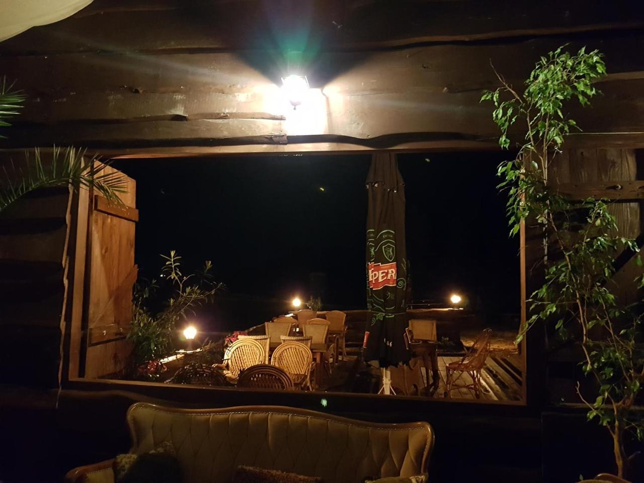 Przybysławice Dwor Na Wichrowym Wzgorzu B&B 외부 사진